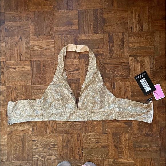 NWT Gold sequin plunge halter top - Picture 3 of 5